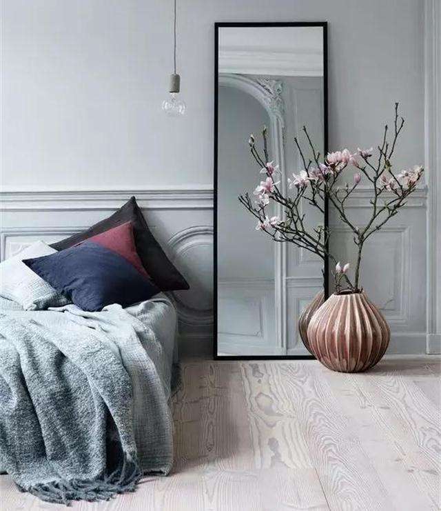 家里镜子忌讳放在哪里,镜子放家里的位置有讲究吗