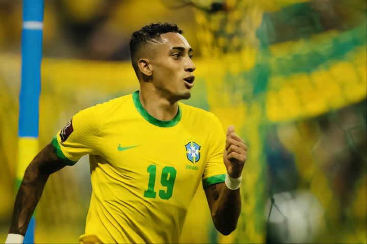 ins足球明星粉丝排名30,谁是最好的足球运动员c罗