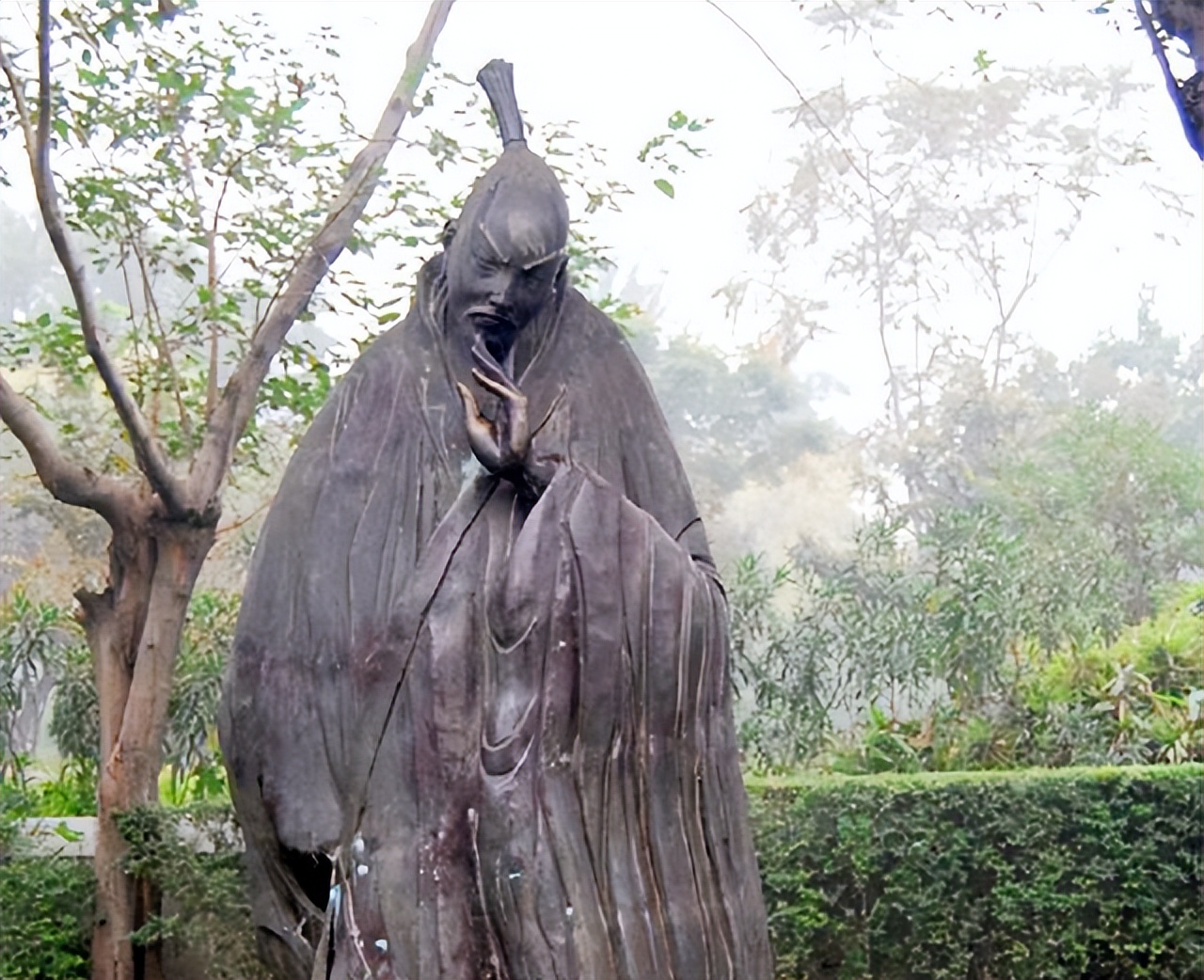 诸葛亮临死后司马懿痛哭,诸葛亮临死前安排谁吓走司马懿