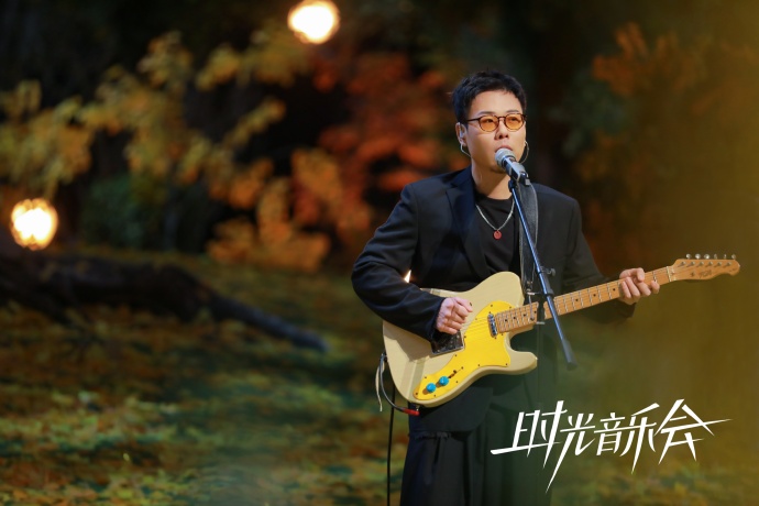 何炅张真源加盟田震专场,田震何炅时代少年团唱风雨彩虹