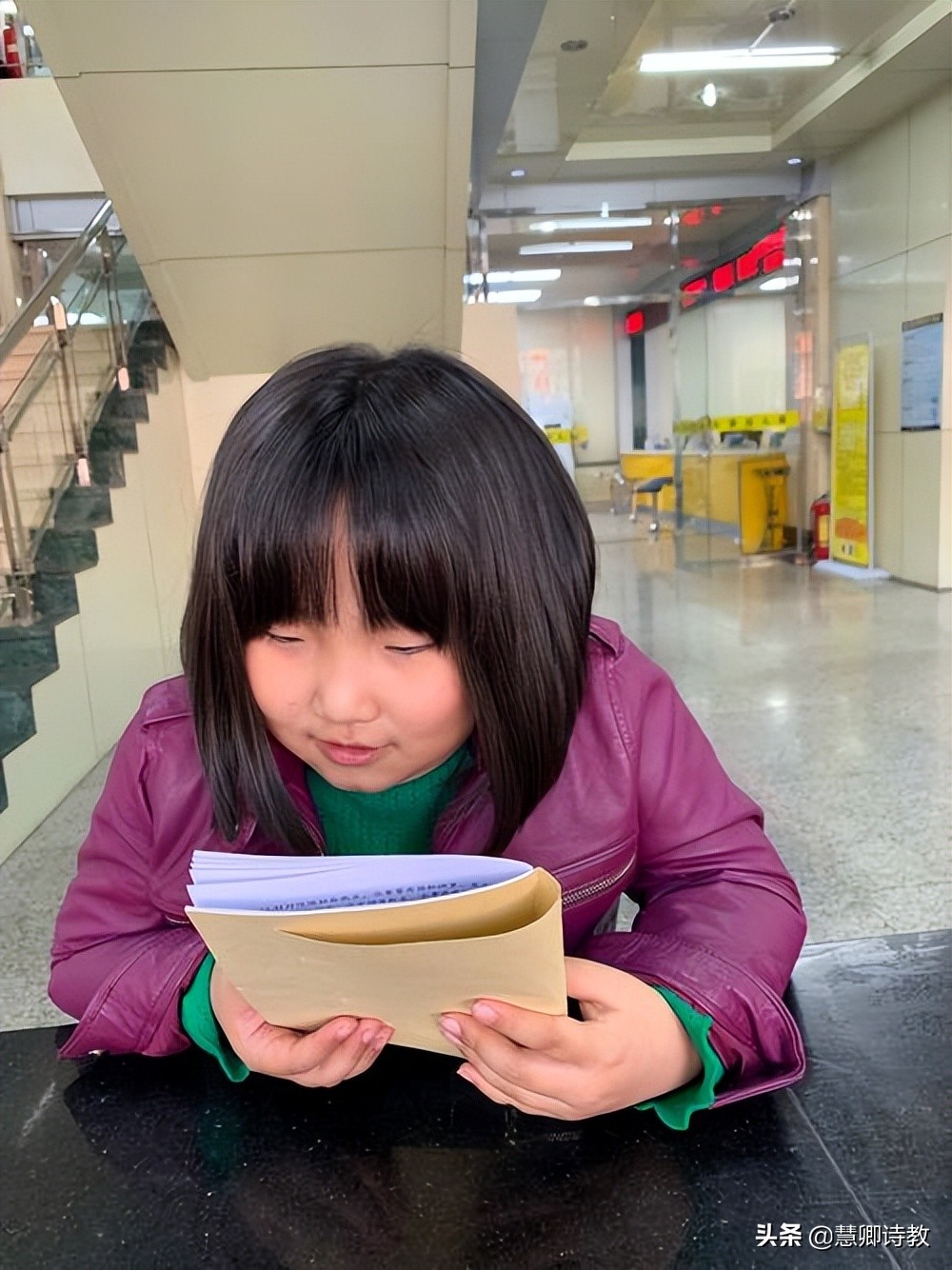 习作身边那些有特点的人300个字,三下习作身边有特点的人思路