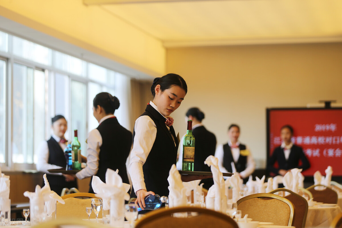 什么条件的学生适合走单招,现在单招和3月份单招有什么区别