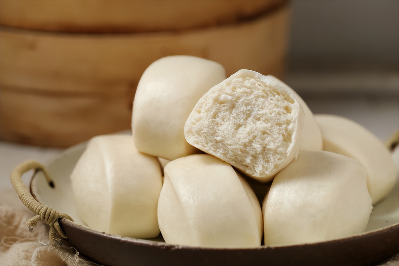 血糖偏高的人甜食一点都不要吃吗,血糖偏高的人就不能吃甜食了吗