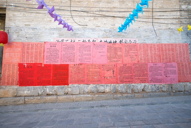 多点理解少点责骂，村干部或许没有期盼中好但也没有想象中差