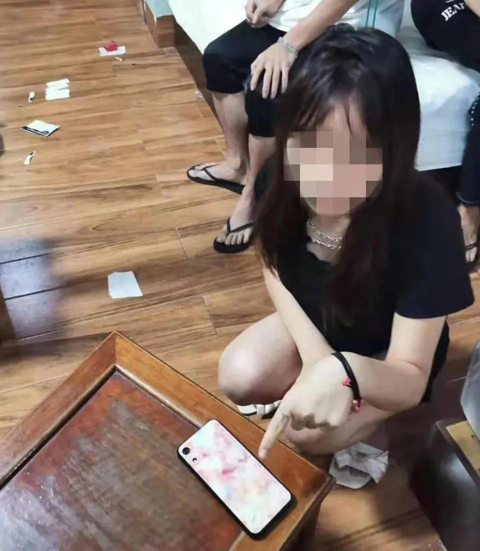 暴利，情侣直播淫秽色情收益超百万，然而难逃法网