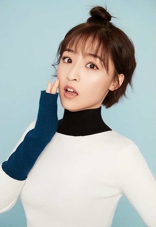 杨茗茗主持人,女主持人杨茗茗