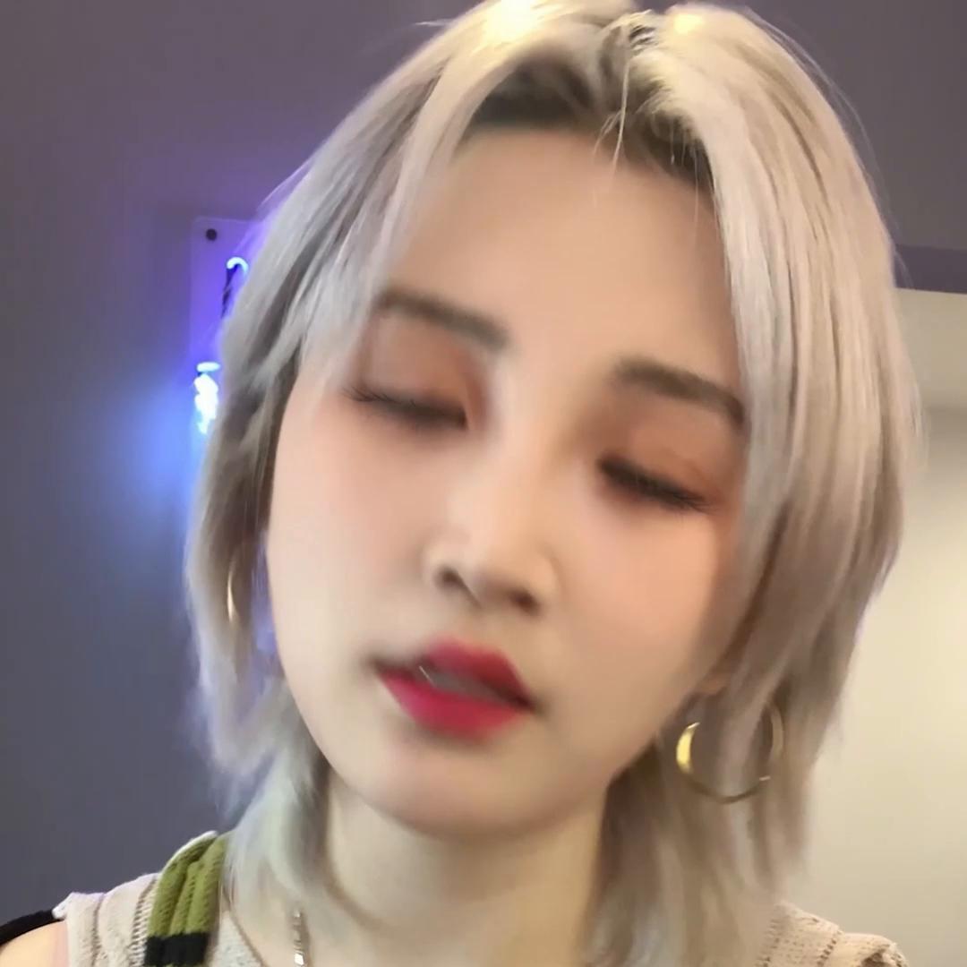 美甲店顾客太多忙不过来怎么办,美甲店怎么调低价格不伤客