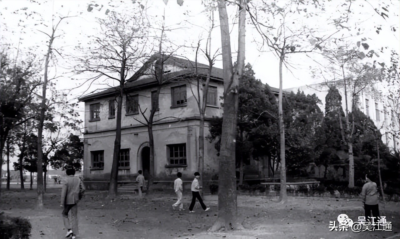 华彩丹青献礼百年绘画作品,六十年代的校庆图片