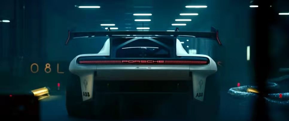 壮志凌云2阿汤哥开10倍音速,壮志凌云2阿汤哥会开飞机吗