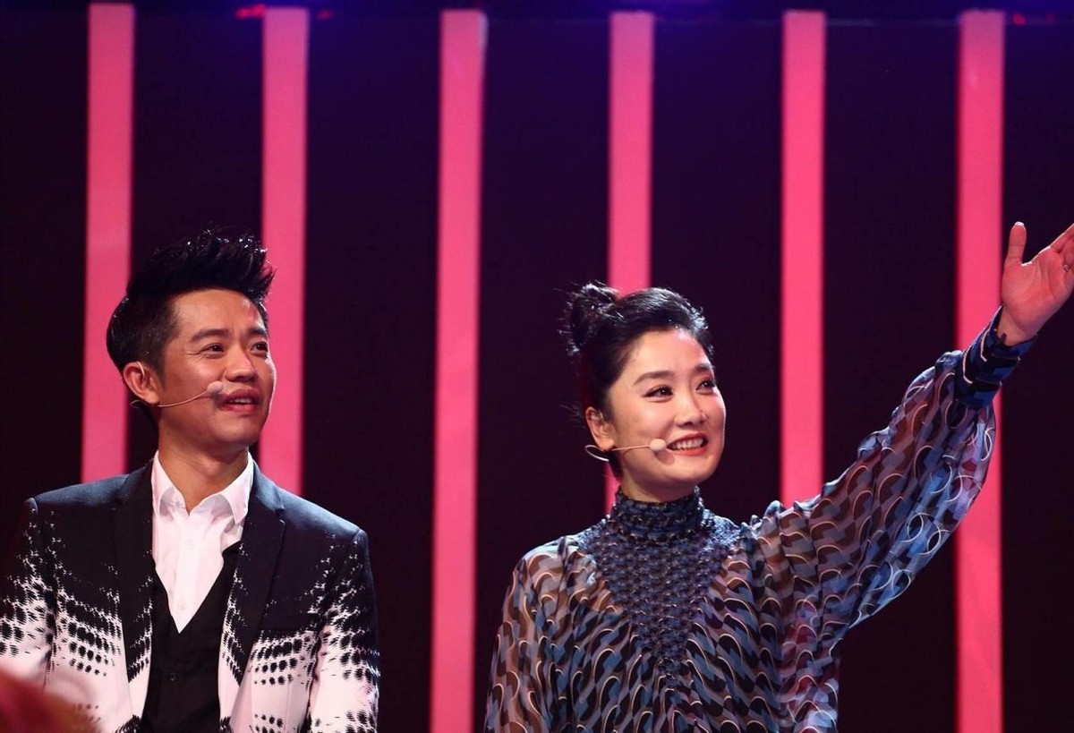 凤凰传奇曾毅的老婆微博,凤凰传奇曾毅妻子是哪里人