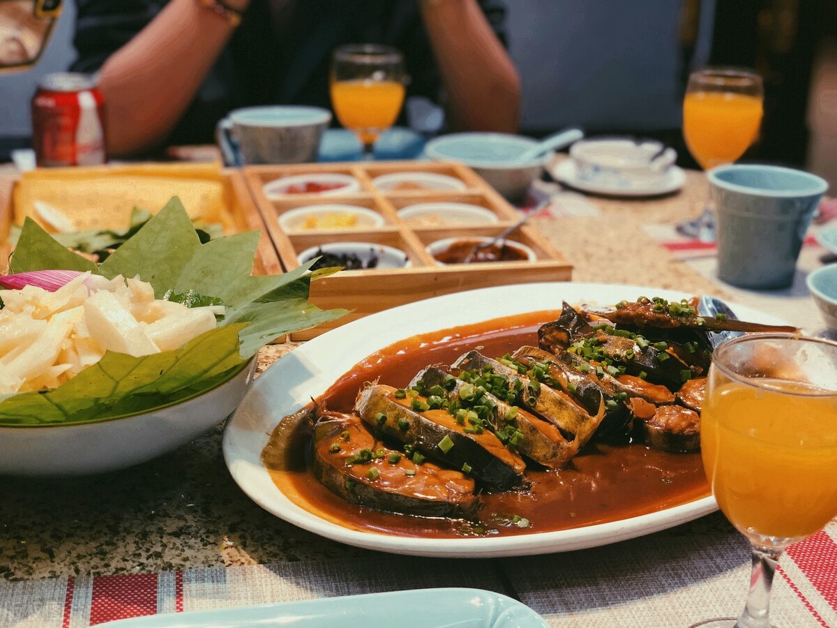 当代大学生特种兵式旅游话题,大学生特种兵旅游上热搜