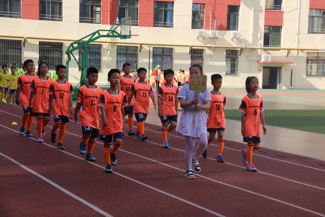 奔跑吧少年校园足球联赛,奔跑吧少年曙光小学足球比赛