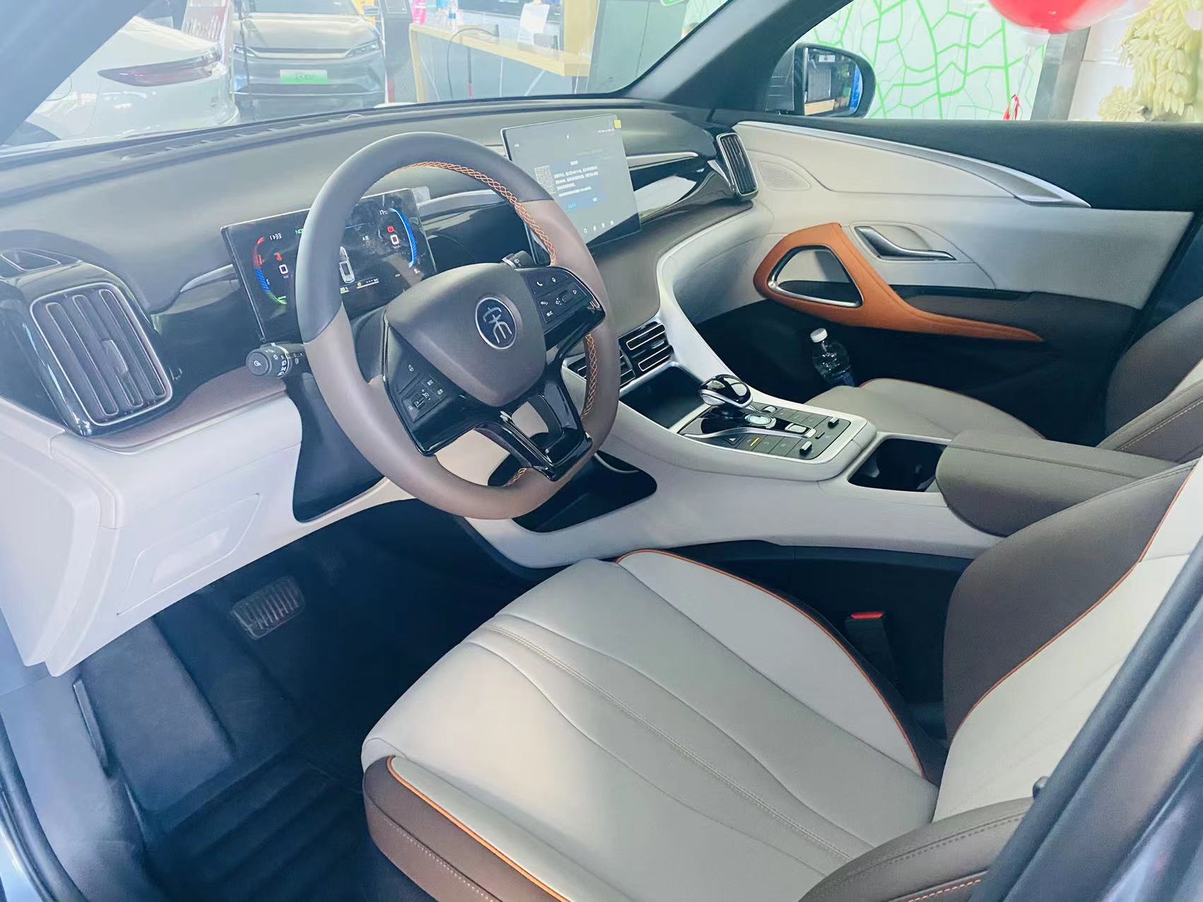 国庆买车探店,比亚迪国庆探店