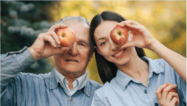 退休老人要过有序有规律的生活,老人体面退出儿女生活