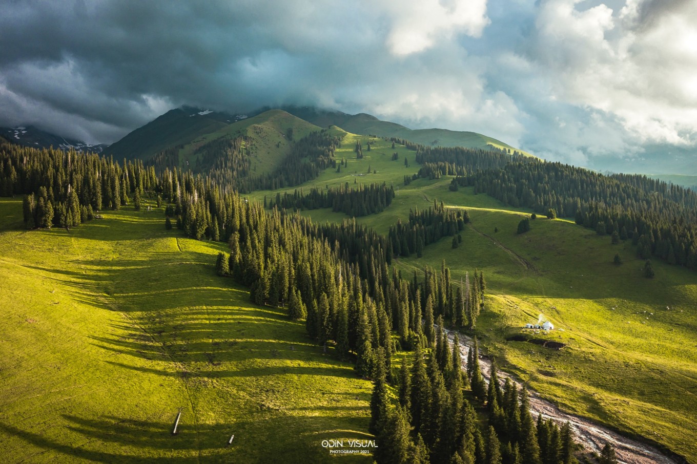 去新疆发现伊犁的美,世界之美尽在伊犁