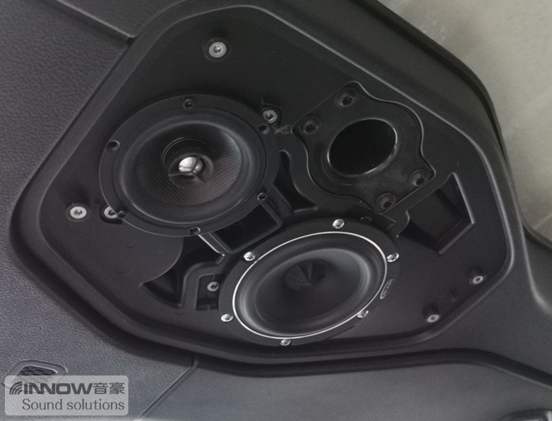 不羁的性格上海音豪JEEP角斗士汽车音响改装德国伊顿RSE160