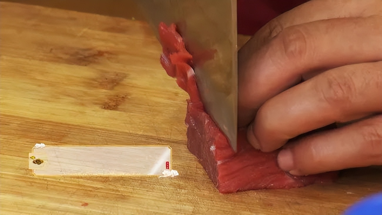 适量吃脂肪类食物可预防老年痴呆,七种推荐食品预防老年痴呆