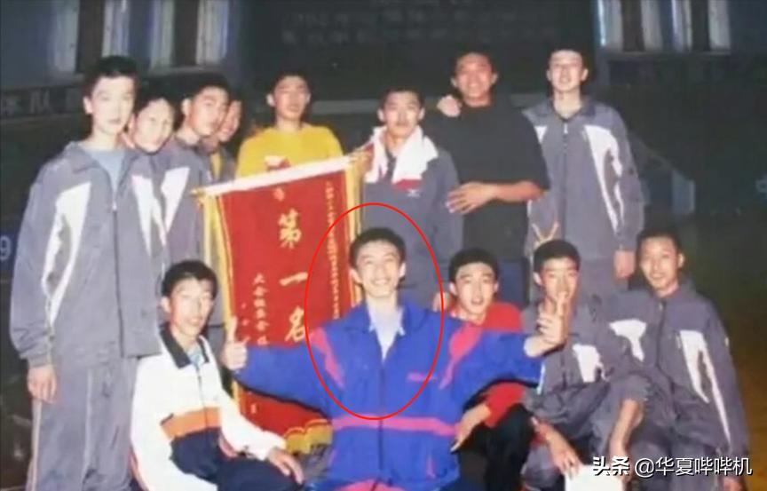 杨鸣什么失误被罚下场,杨鸣为什么不打球了