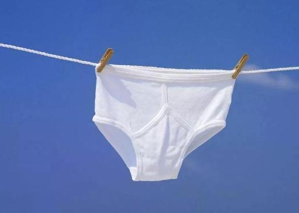 清洗内衣裤用消毒水吗,内衣裤用热水洗好还是冷水