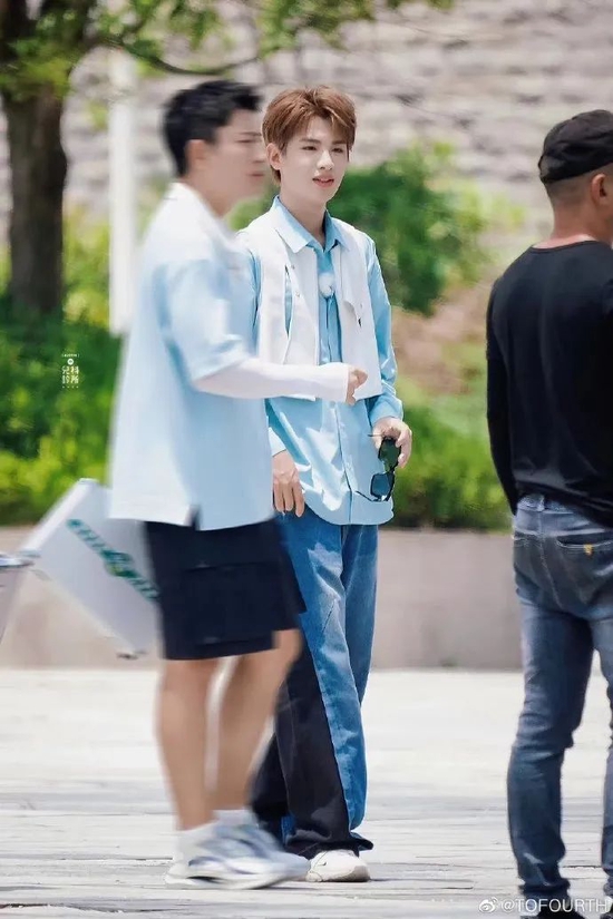 入秋穿搭牛仔马甲,适合秋日穿搭的马甲