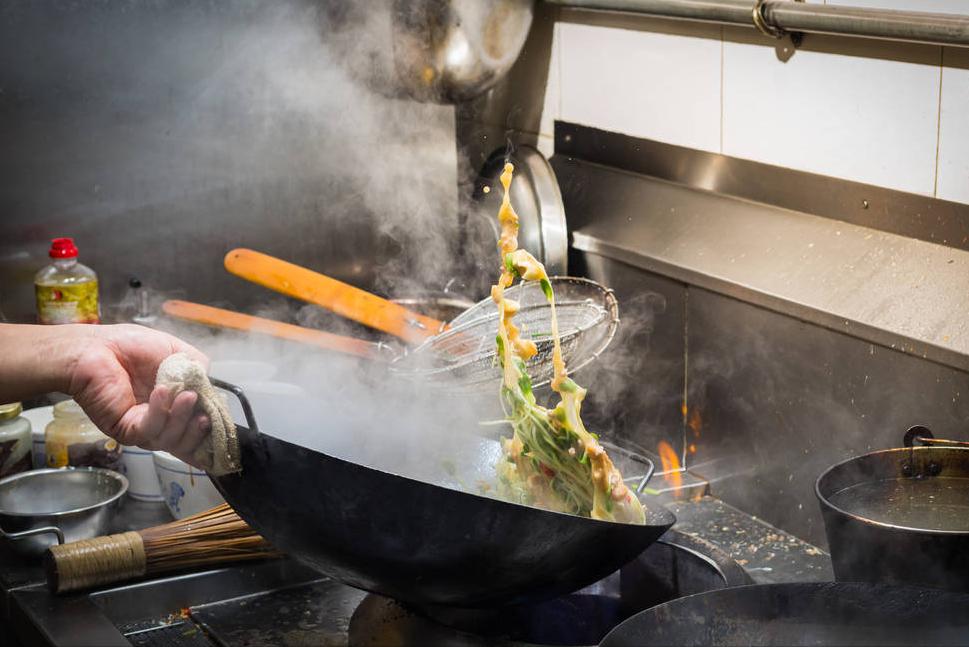 炒锅选的好，做饭没烦恼！厨艺小白想要进阶，先要学会选锅