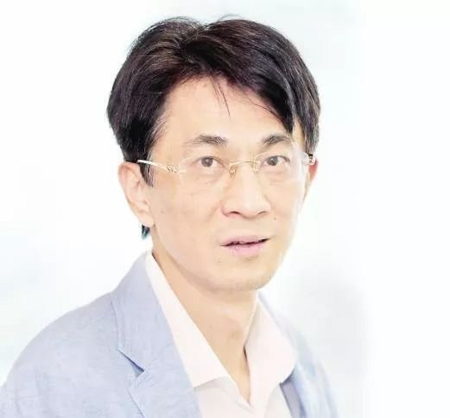 福建“打工仔”：22岁起4次跳槽当上董事长，今实控“百亿帝国”