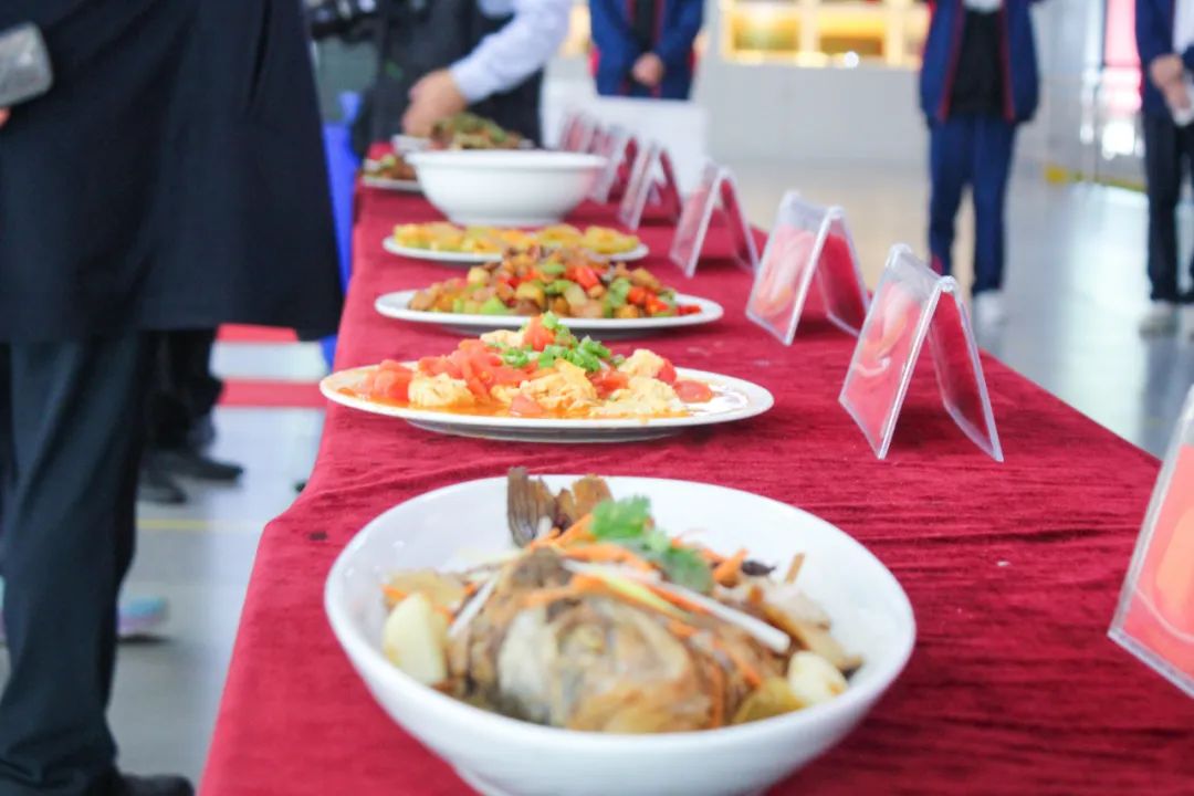 南湖行知丨引爆全场！当美食与体育邂逅，会擦出怎样的火花？