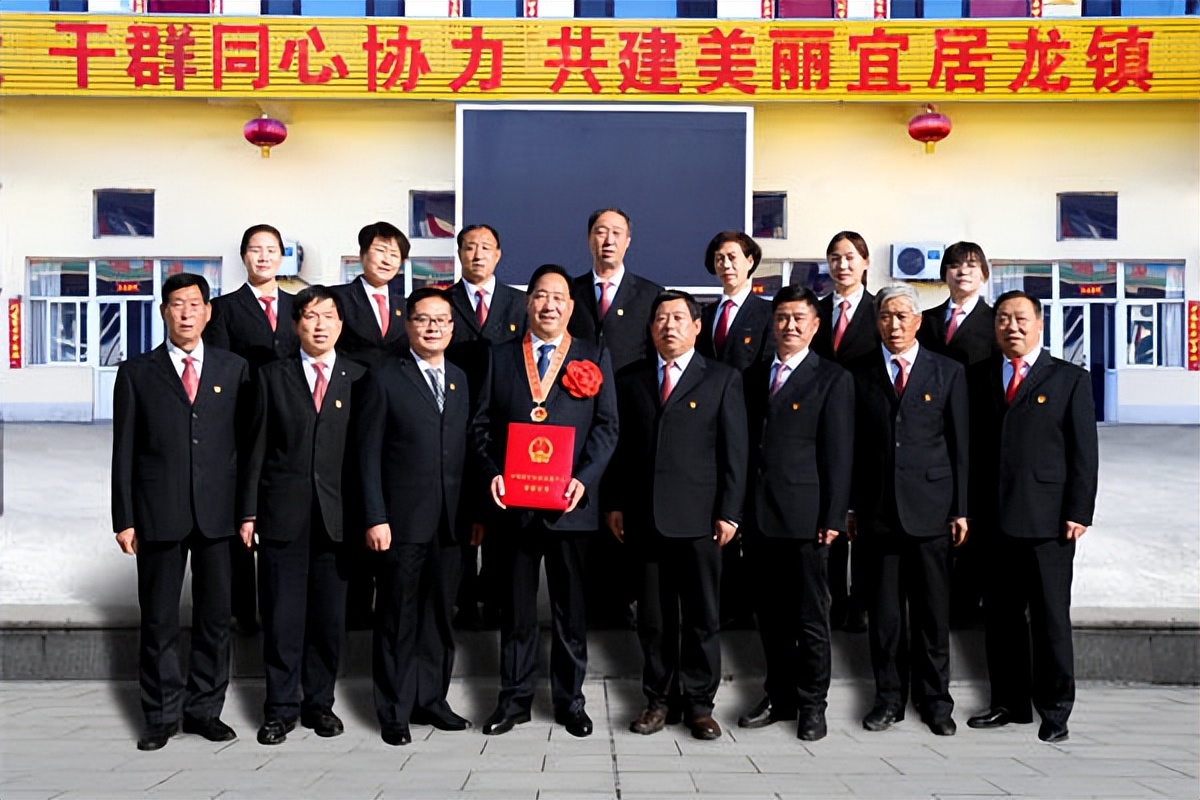 全国脱贫攻坚先进个人陈新胜,2019年脱贫攻坚先进村典型事迹