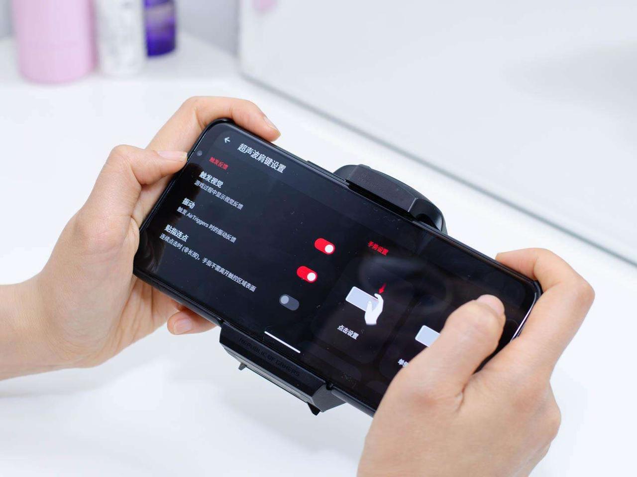 游戏手机与旗舰机买哪一款更合适,现在什么游戏手机值得入手旗舰机