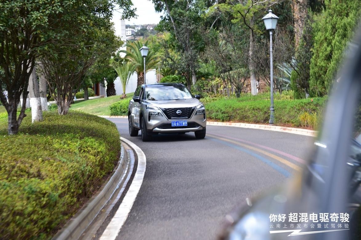 超混电驱奇骏深度试驾,奇骏超混电驱试驾