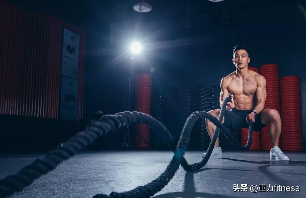 健身肩膀关节咔咔响,健身胳膊肌肉痛关节弹响