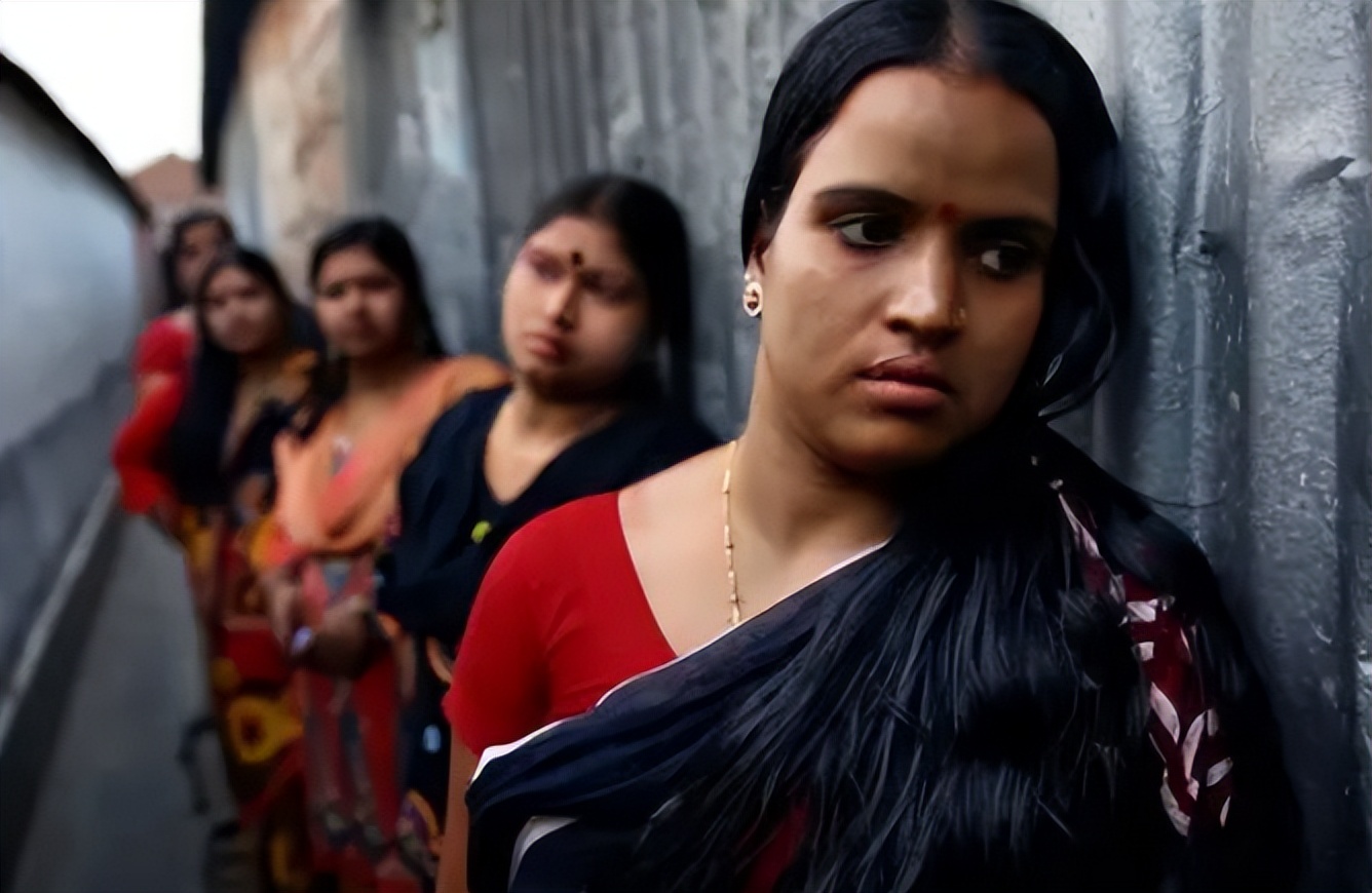 揭秘印度“圣女”真实生活：十几岁就沦为高级僧妓，结局孤独终老