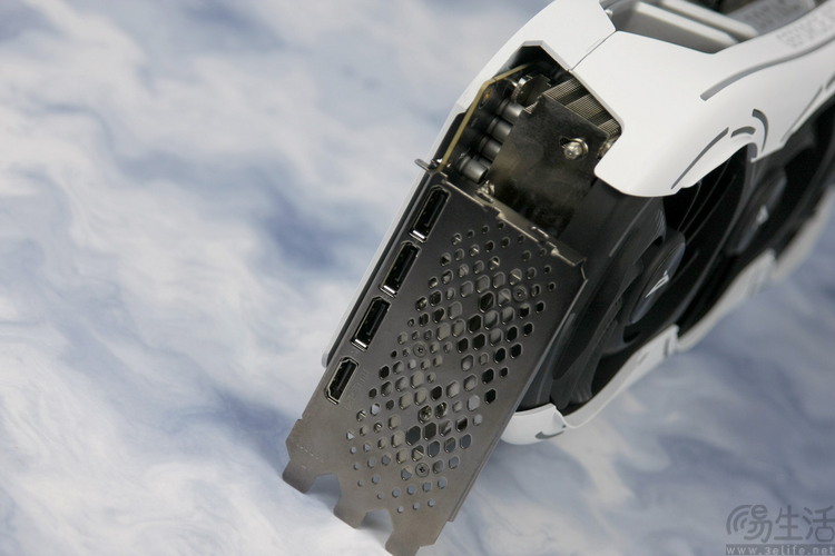 索泰RTX4090旗舰,索泰rtx4060-8goc实测