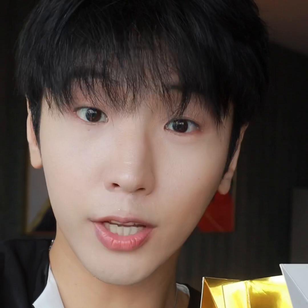 用茅台+五粮液做夹心的酒心巧克力🍫，味道怎么样？@Ch...