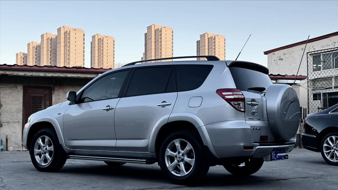 老rav4车翻新改造全过程,老款rav4比新款好太多