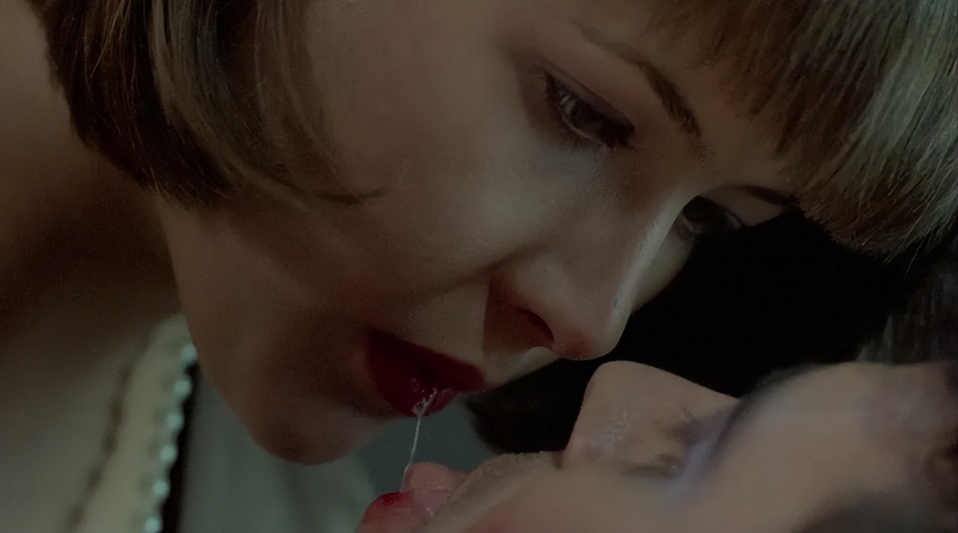 别骂了，世界第一美人想脱就脱