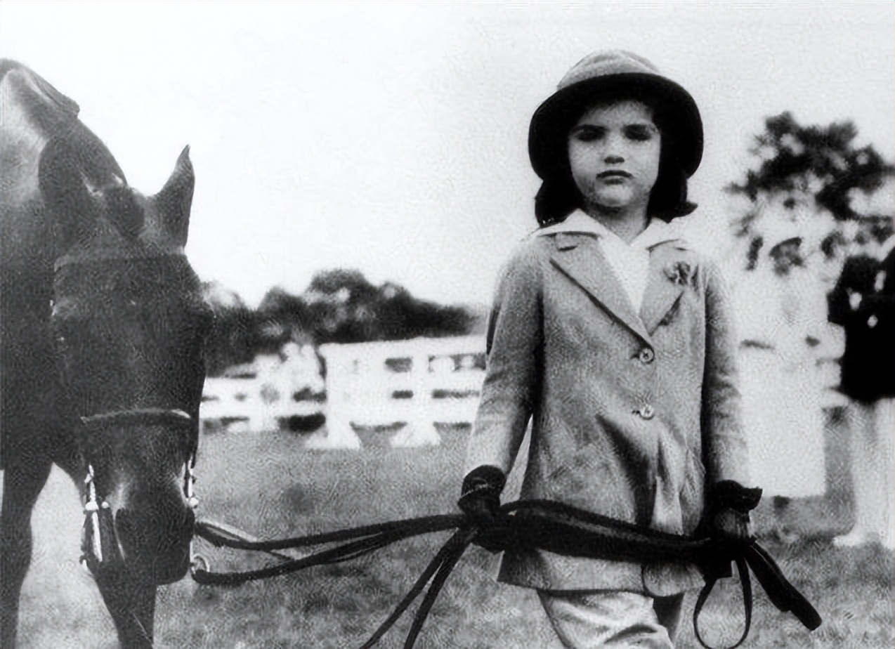 肯尼迪被杀后谁接任总统,肯尼迪总统被杀案解密