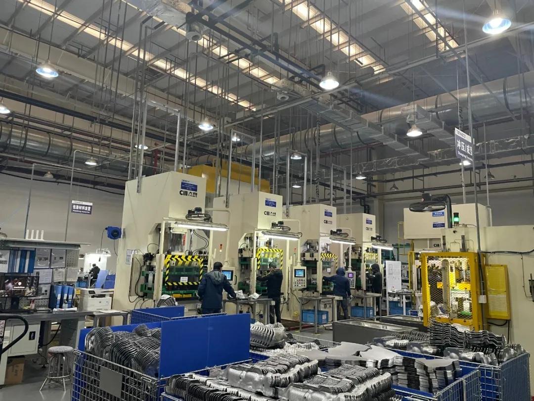 铆足干劲奋力实现开门红,铆足干劲合力干勇争首季开门红