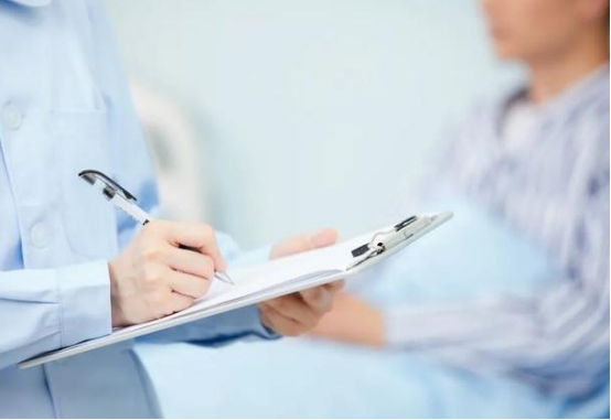 地平类降压药导致牙龈增生怎么办,吃氨氯地平降压药出现牙龈增生