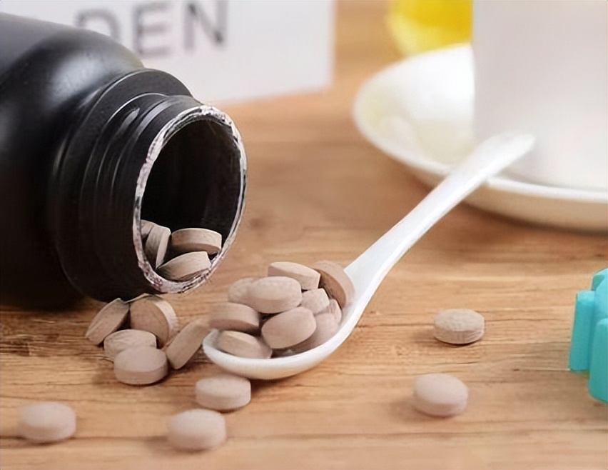 钙片什么时间吃补钙效果最好,什么期间吃补钙的钙片最合适