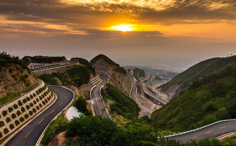 去西安旅游十大必去景点是哪些,去西安旅游必去的十大景点