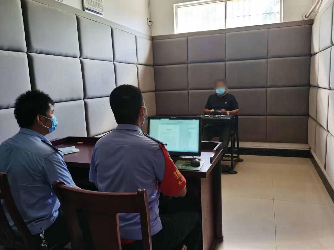 男子买1900元烟只付一毛钱后续,男子买烟311元仅扫码支付3.11元