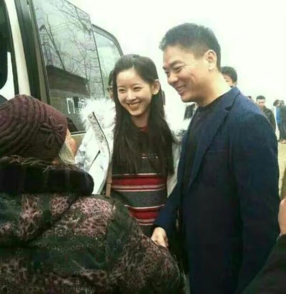 刘强东跨过了情场与商海，跨过了官司，却再也跨不过豁达的章泽天