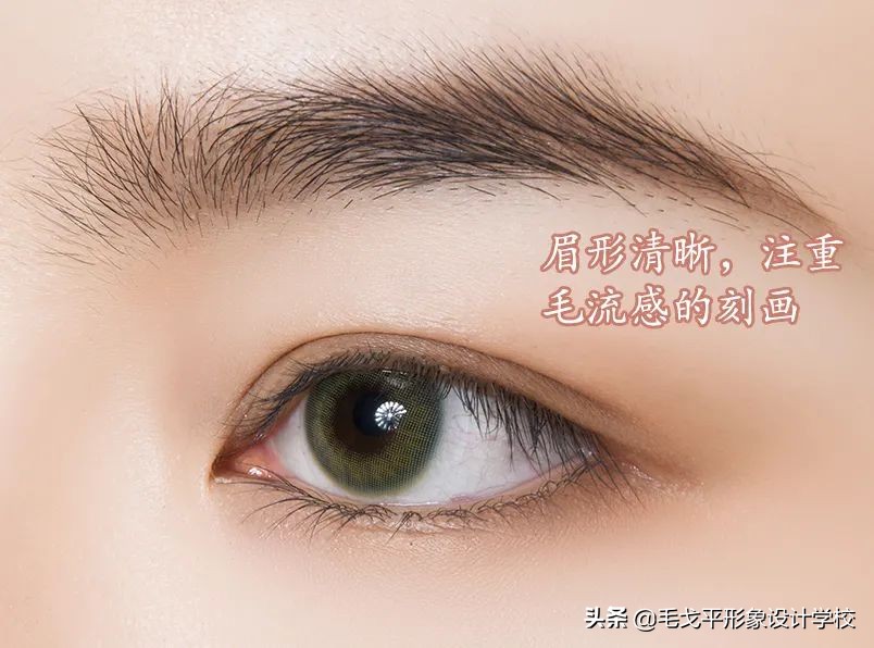 最新上妆技巧这样化妆绝对不卡粉,夏天化妆要怎么样才可以不浮粉