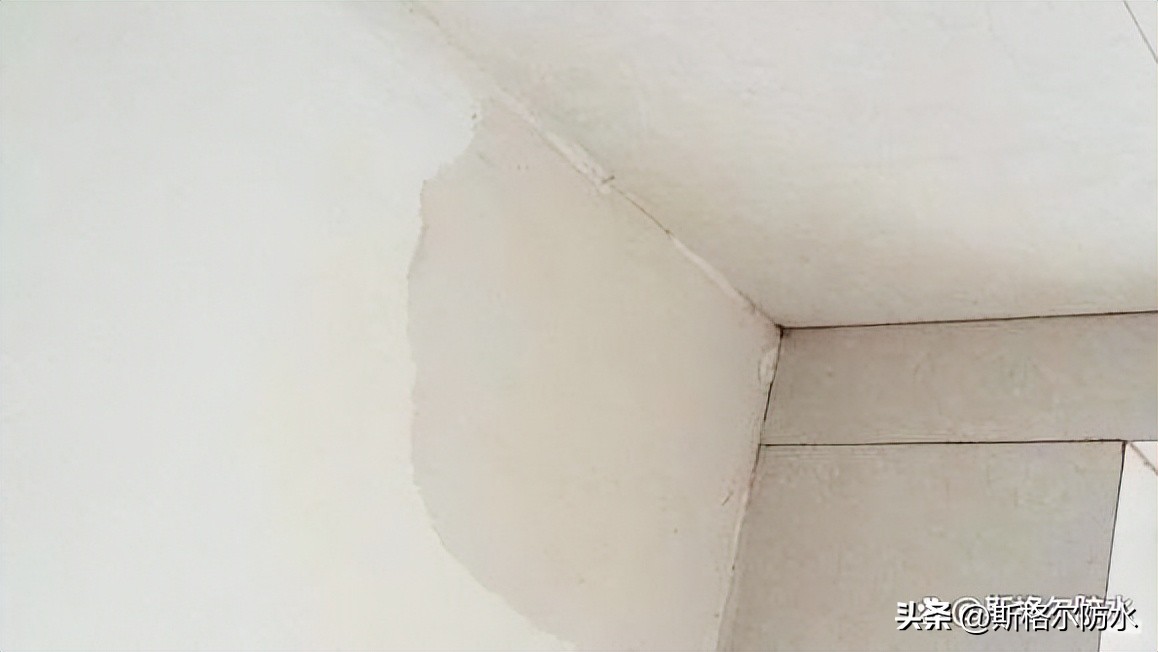 楼下漏水是什么原因引起,二楼楼顶漏水是三楼的原因吗