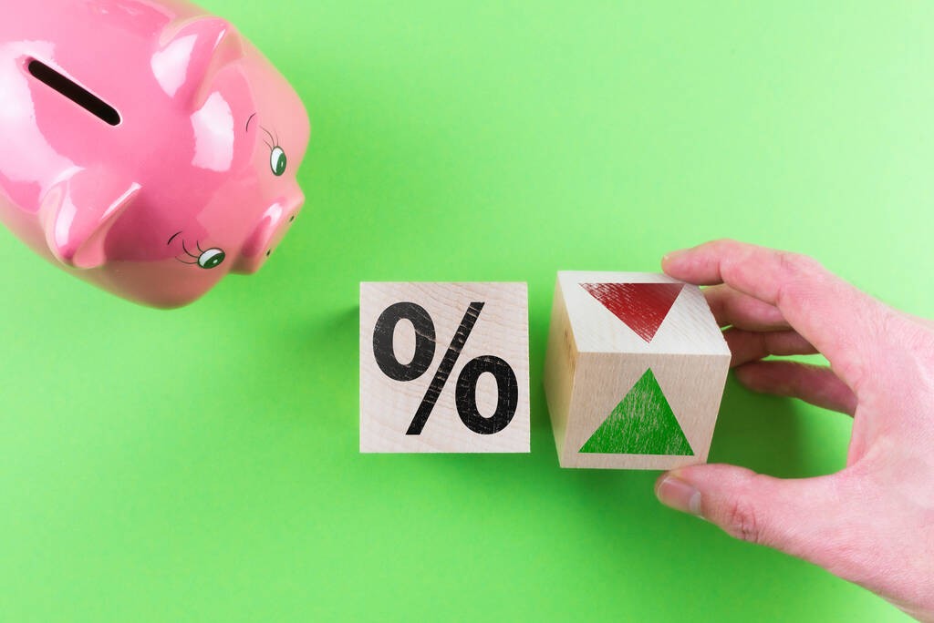 cpi下降但是实际利率升了,cpi和一年期存款利率倒挂