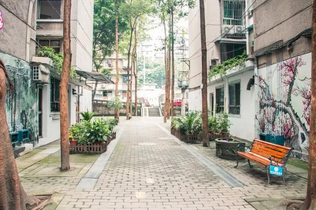 重庆南坪步行街酒馆,重庆老社区酒馆