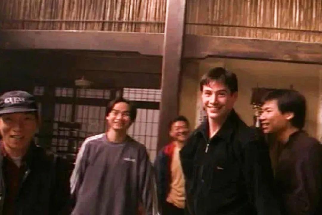 87岁开山鼻祖去世！那个拿命搏的港片时代，捧出的都是巨星