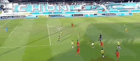 宁可站着死也不躺着活,杨晨04年亚洲杯