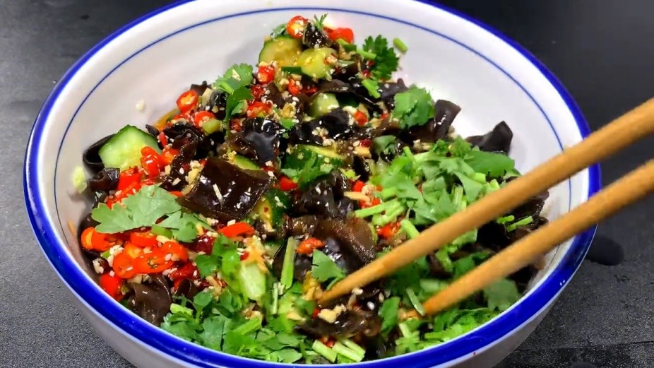 三伏天少吃寒瓜多吃4种凉瓜,三伏天里常吃的三种瓜